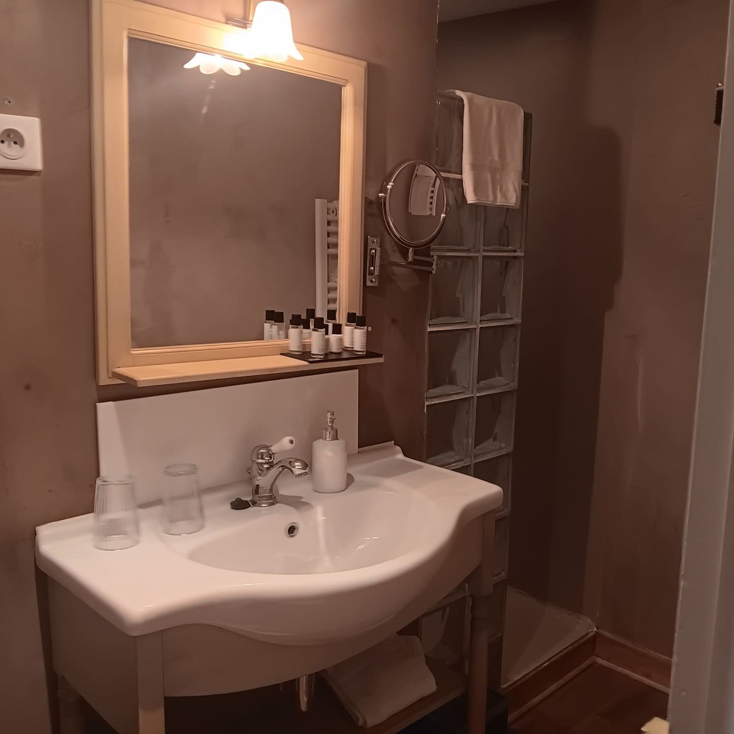 salle de bains hôtel Luberon